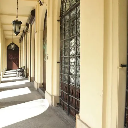 Stylish In The Heart Of The City. Apartamento