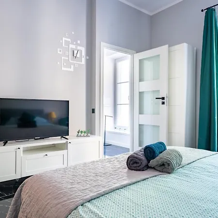 Stylish In The Heart Of The City. Apartment